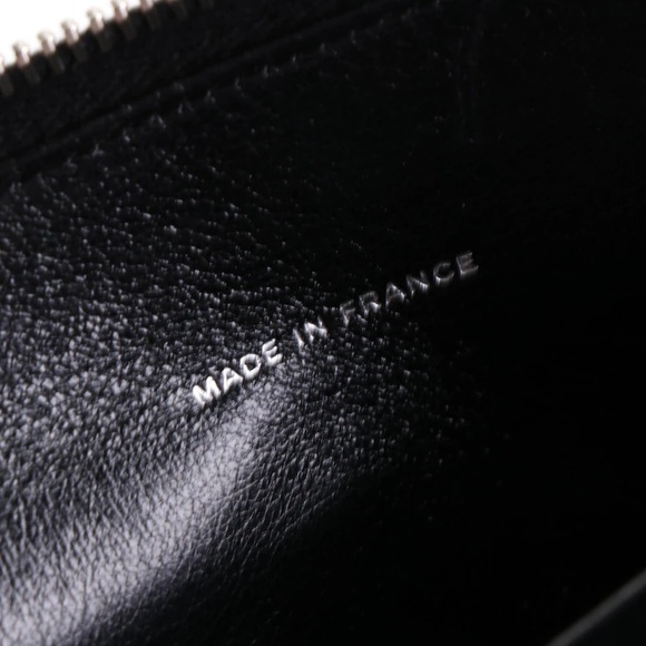 Chanel Zip-Around Wallet in Black Leather with CC Logo - Picture 4 of 8